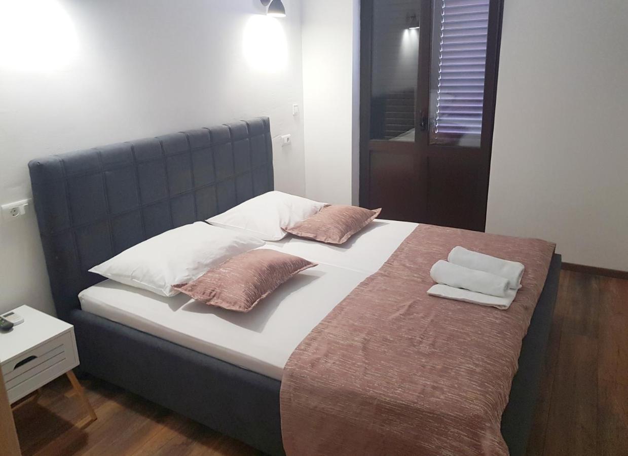 Seaside Villa Near Trogir - Poljica 玛里纳 外观 照片