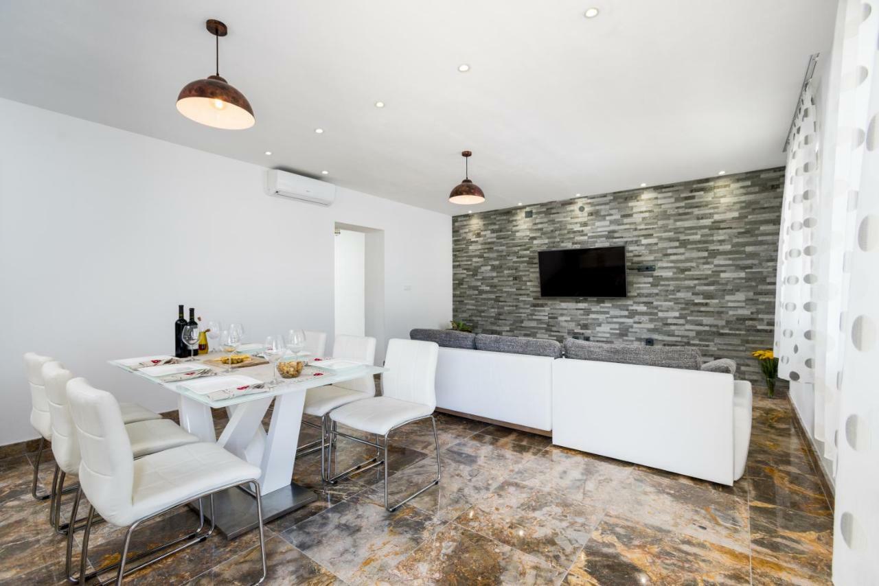 Seaside Villa Near Trogir - Poljica 玛里纳 外观 照片